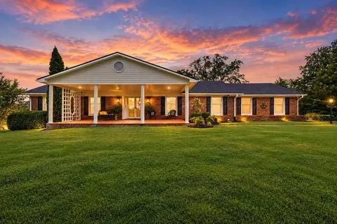 219 Adams Ln, Harrodsburg, KY 40330