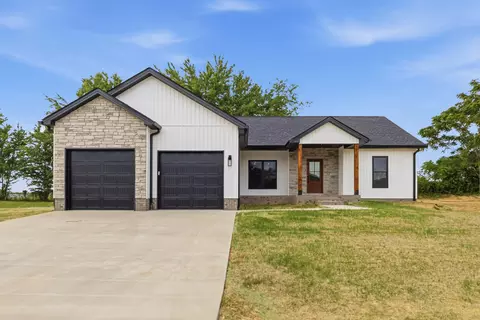 100 Gray Bird Ln, London, KY 40741