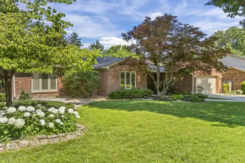 776 Longwood Rd, Lexington, KY 40503