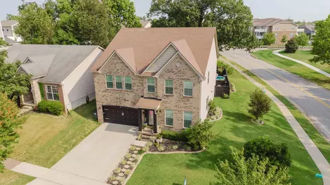 2401 Fieldrush Rd, Lexington, KY 40511