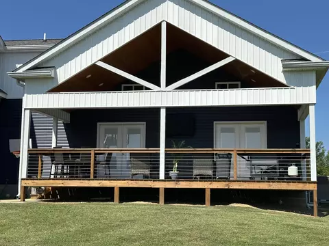60 Lexington Dr, Gilbertsville, KY 42044