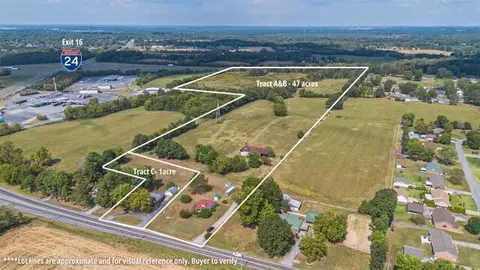 7150 Benton Rd, Paducah, KY 42003