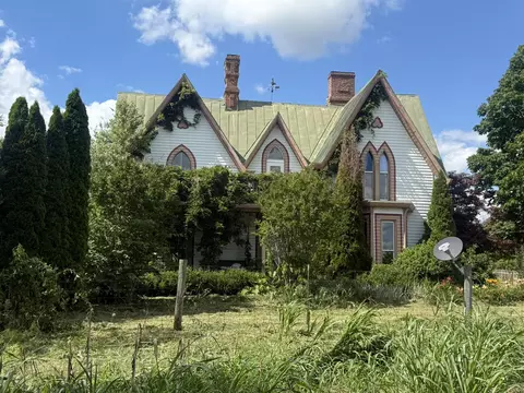 5253 Raymond Rd, Mays Lick, KY 41055