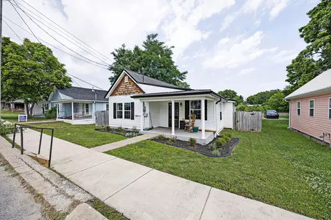 323 E Office St, Harrodsburg, KY 40330