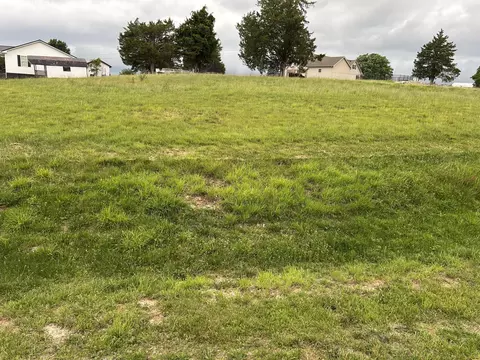 42 Solar Dr, Mount Vernon, KY 40456