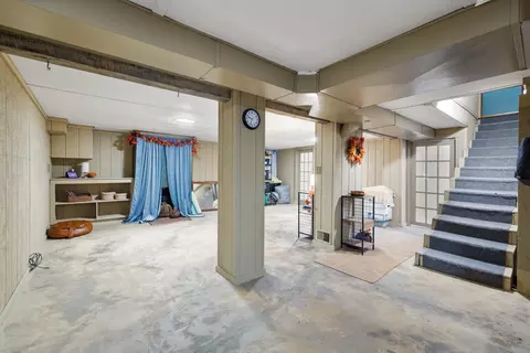 Entry Way - 507 S 6th St, Murray, KY 42071 photo 5 of 5