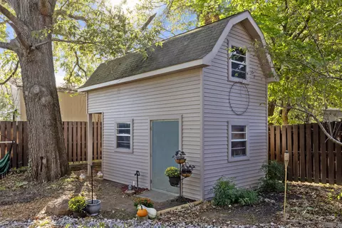 Exterior - 507 S 6th St, Murray, KY 42071 photo 11 of 12