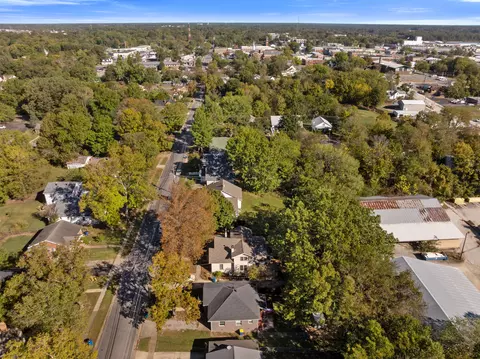 View/Area - 507 S 6th St, Murray, KY 42071 photo 2 of 6