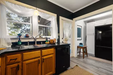 Kitchen - 507 S 6th St, Murray, KY 42071 photo 4 of 5
