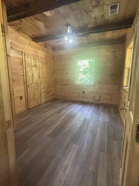 Bedroom - 950 Bates Rd, Nancy, KY 42544 photo 2 of 2