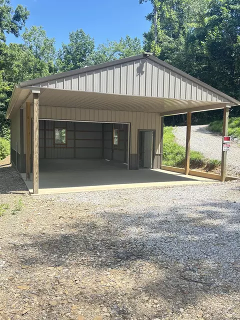 Exterior - 950 Bates Rd, Nancy, KY 42544 photo 5 of 5
