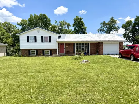 521 Scenic Dr, Harrodsburg, KY 40330