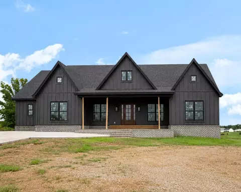 2006 West Ct, Richmond, KY 40475