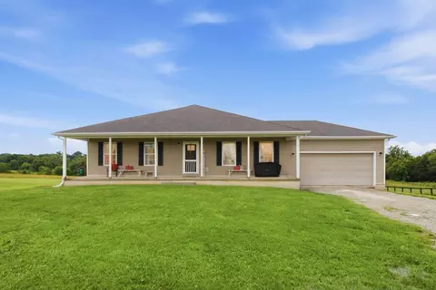 1479 Puckett Rd, Lawrenceburg, KY 40342