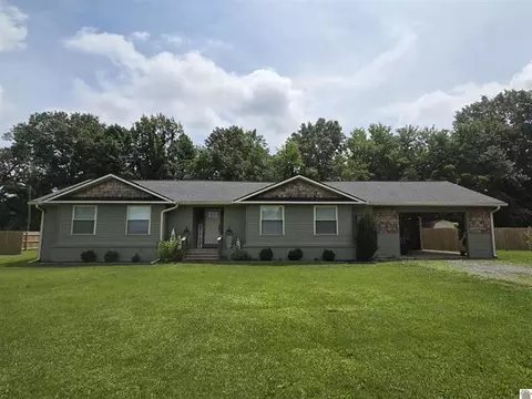 105 Hancock Ln, Benton, KY 42025