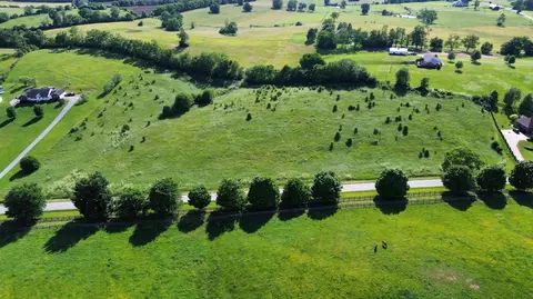 9 Walnut Grove Rd # A, Carlisle, KY 40311