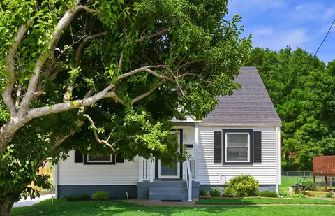 319 W High St, Springfield, KY 40069
