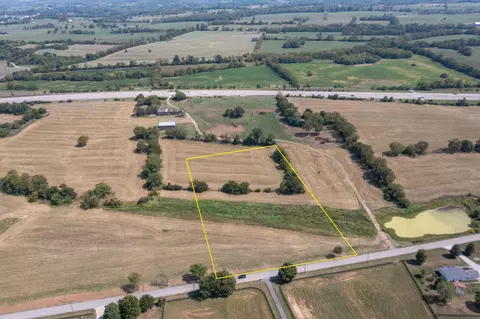 6 Danville Loop 1 Rd, Nicholasville, KY 40356
