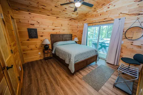 Bedroom - 168 Eagle Ridge Rd, Campton, KY 41301 photo 3 of 4