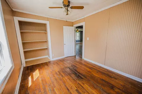 Bedroom - 829 Maple St, Stanton, KY 40380 photo 3 of 4