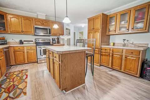 Kitchen - 80 William Ct, Nancy, KY 42544 photo 3 of 3