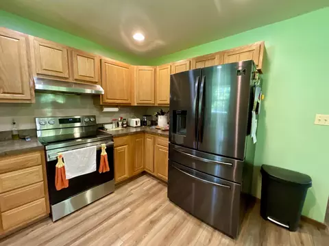 Kitchen - 67 Pine Mountain Rd, Campton, KY 41301 photo 2 of 4