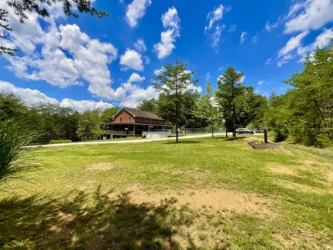 Exterior - 67 Pine Mountain Rd, Campton, KY 41301 photo 17 of 21