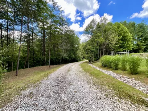 Exterior - 67 Pine Mountain Rd, Campton, KY 41301 photo 10 of 21