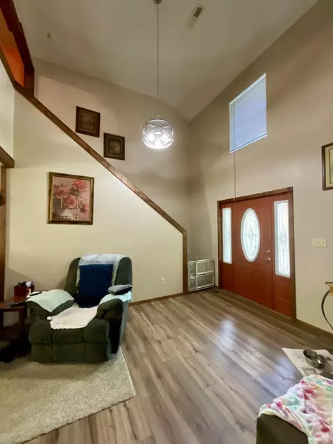 Entry Way - 67 Pine Mountain Rd, Campton, KY 41301 photo 4 of 5