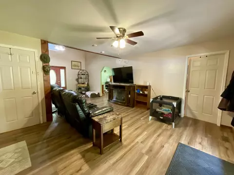 Living - 67 Pine Mountain Rd, Campton, KY 41301 photo 2 of 2
