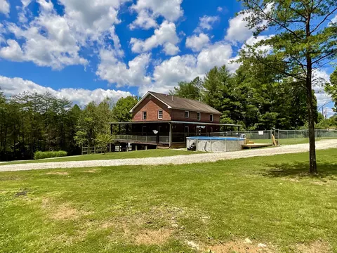 Exterior - 67 Pine Mountain Rd, Campton, KY 41301 photo 13 of 21