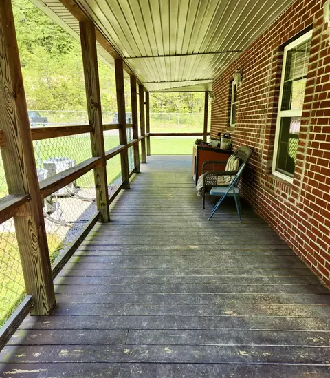 Exterior - 67 Pine Mountain Rd, Campton, KY 41301 photo 4 of 21
