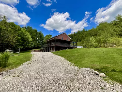 Exterior - 67 Pine Mountain Rd, Campton, KY 41301 photo 8 of 21