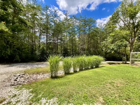 Exterior - 67 Pine Mountain Rd, Campton, KY 41301 photo 11 of 21
