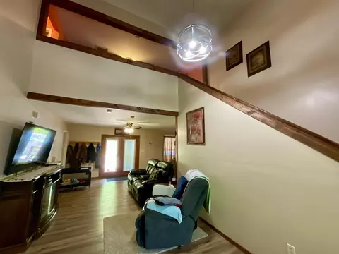 Entry Way - 67 Pine Mountain Rd, Campton, KY 41301 photo 1 of 5