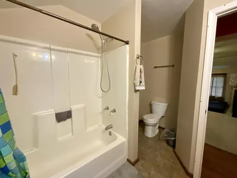 Bath - 67 Pine Mountain Rd, Campton, KY 41301 photo 1 of 6