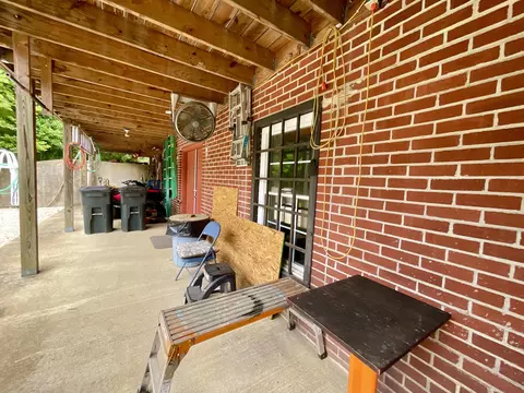 Exterior - 67 Pine Mountain Rd, Campton, KY 41301 photo 6 of 21