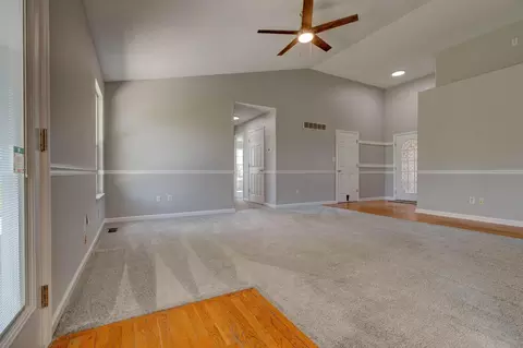 Living - 111 Haney Ct, Georgetown, KY 40324 photo 3 of 7