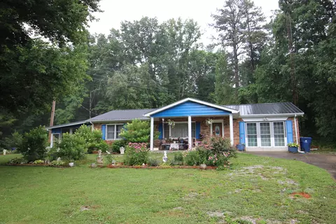 4590 Kentucky 90, Parkers Lake, KY 42634