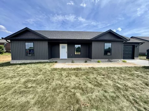 118 Bow Bridge Dr, Berea, KY 40403