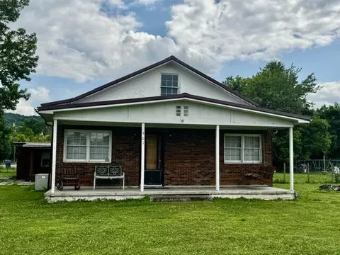 901 Exeter Ave, Middlesboro, KY 40965