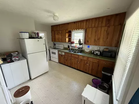 Kitchen - 100 West St, Brodhead, KY 40409 photo 1 of 1