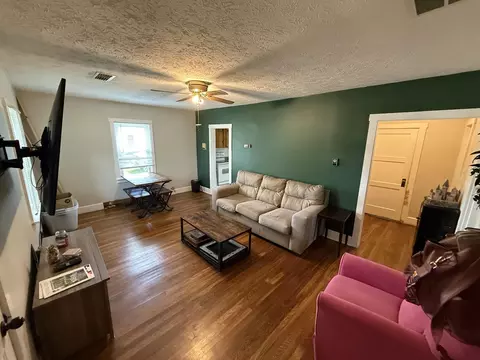 Living - 100 West St, Brodhead, KY 40409 photo 1 of 2