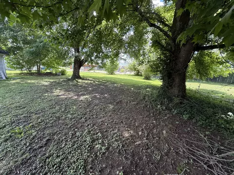 Exterior - 100 West St, Brodhead, KY 40409 photo 8 of 9