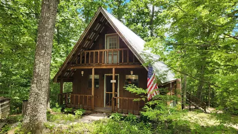 100 Cowboy Ln, Wellington, KY 40387