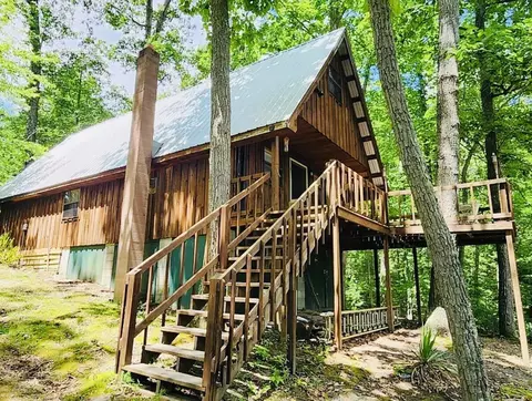 100 Cowboy Ln, Wellington, KY 40387