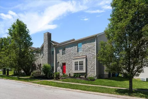 3141 Roundway Down Ln, Lexington, KY 40509