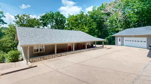 76 Sioux Ct, Cadiz, KY 42211