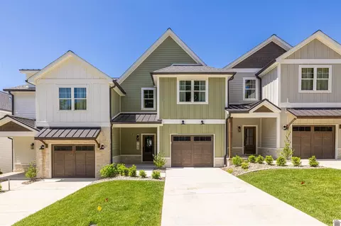 808 Eagle Rest Dr, Grand Rivers, KY 42045