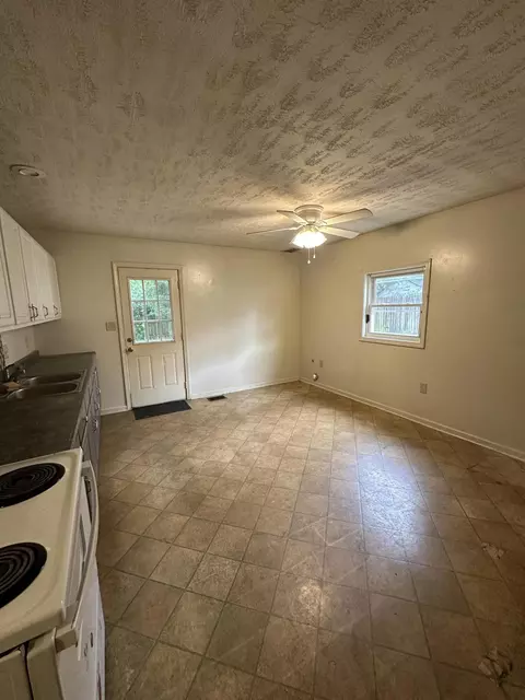 220 E Washington St, Winchester, KY 40391 photo 9